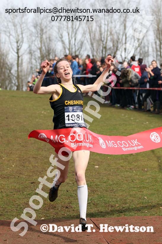 Harriet Knowles-Jones (Cheshire) wins the under-17 womens Inter Counties Cross Country, Cofton Park, Birmingham. Photo: David T. Hewitson/Sports for All Pics